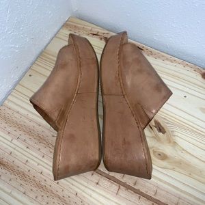 Tan leather BORN slip on wedges
